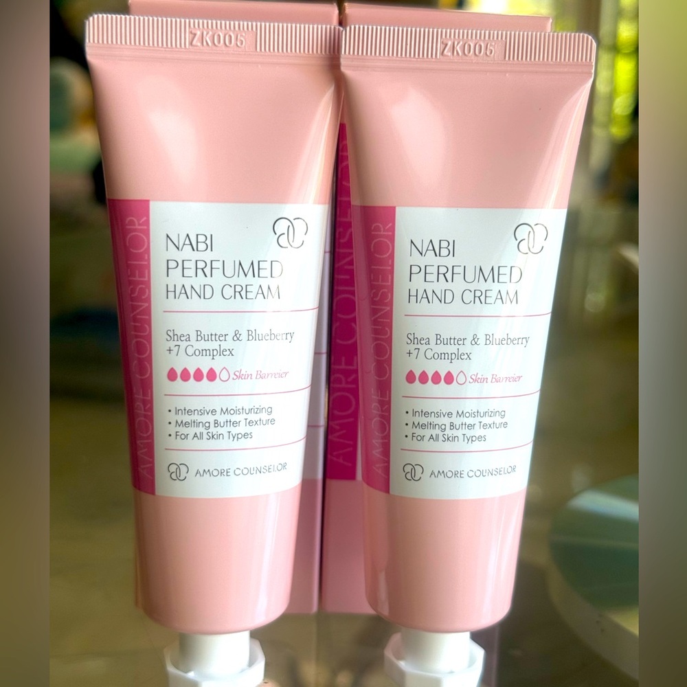 AMORE COUNSELOR NABI PERFUMED HAND CREAM 50ML x2 (100ml), expired 2027